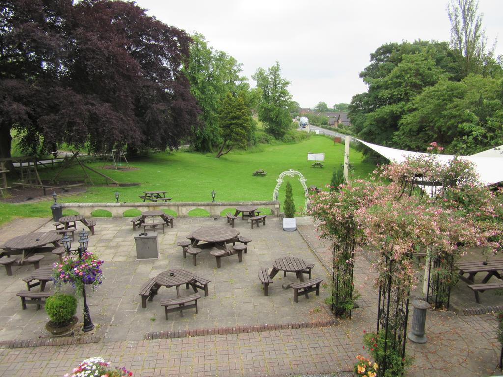 אשבורן The Bentley Brook Inn חדר תמונה